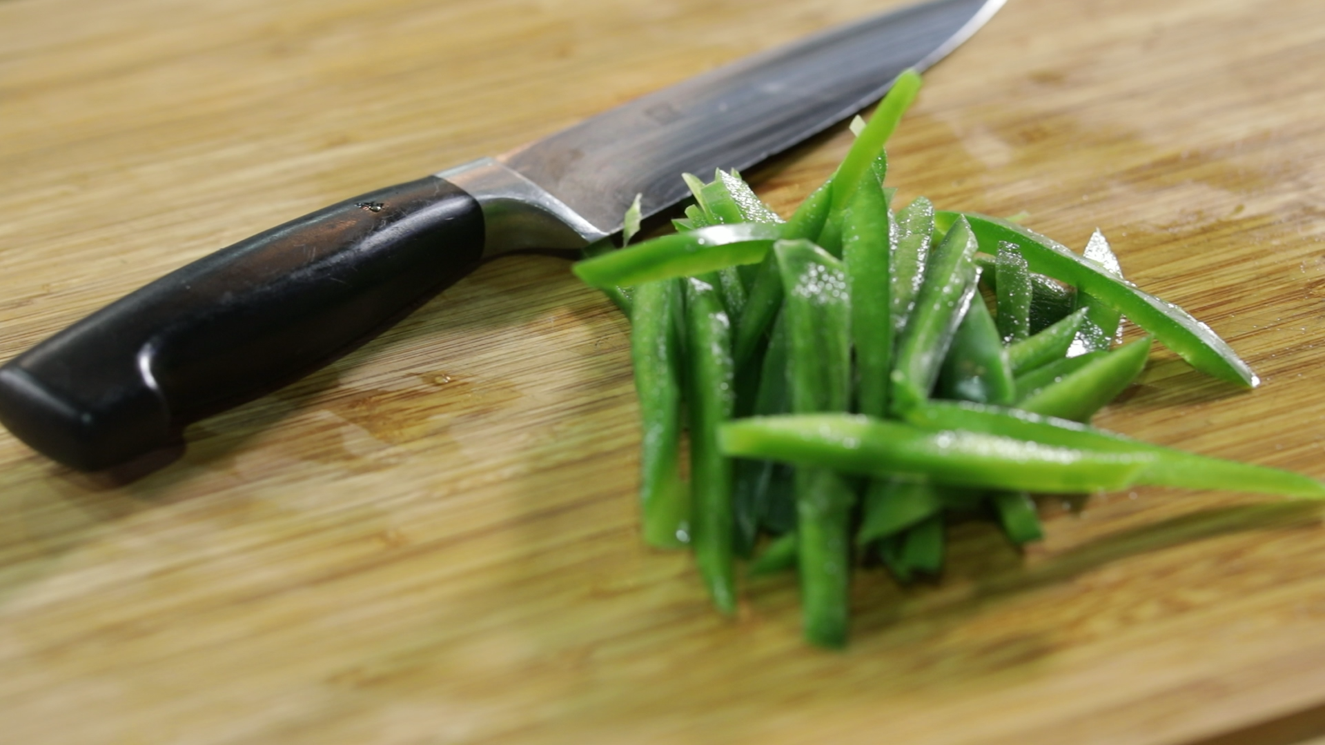 How To Cut a Pepper