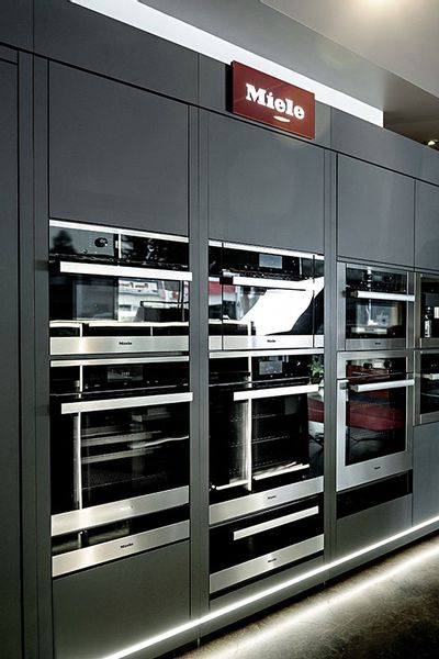 Jerome's Appliance Gallery showroom