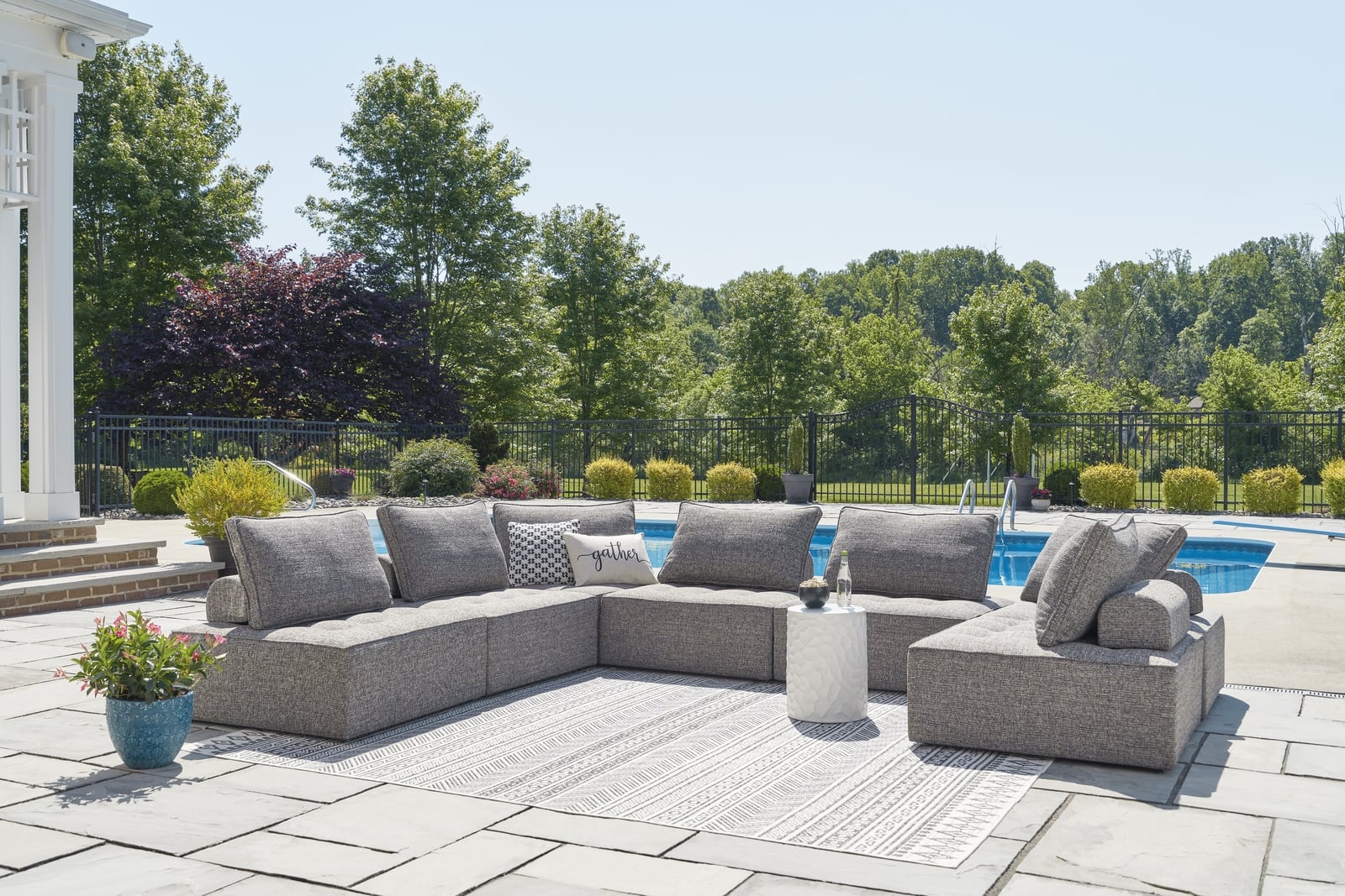 Bree Zee Modular Outdoor