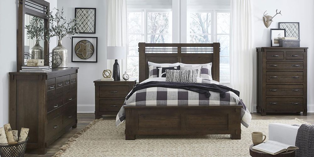 Thackery Bedroom Collection