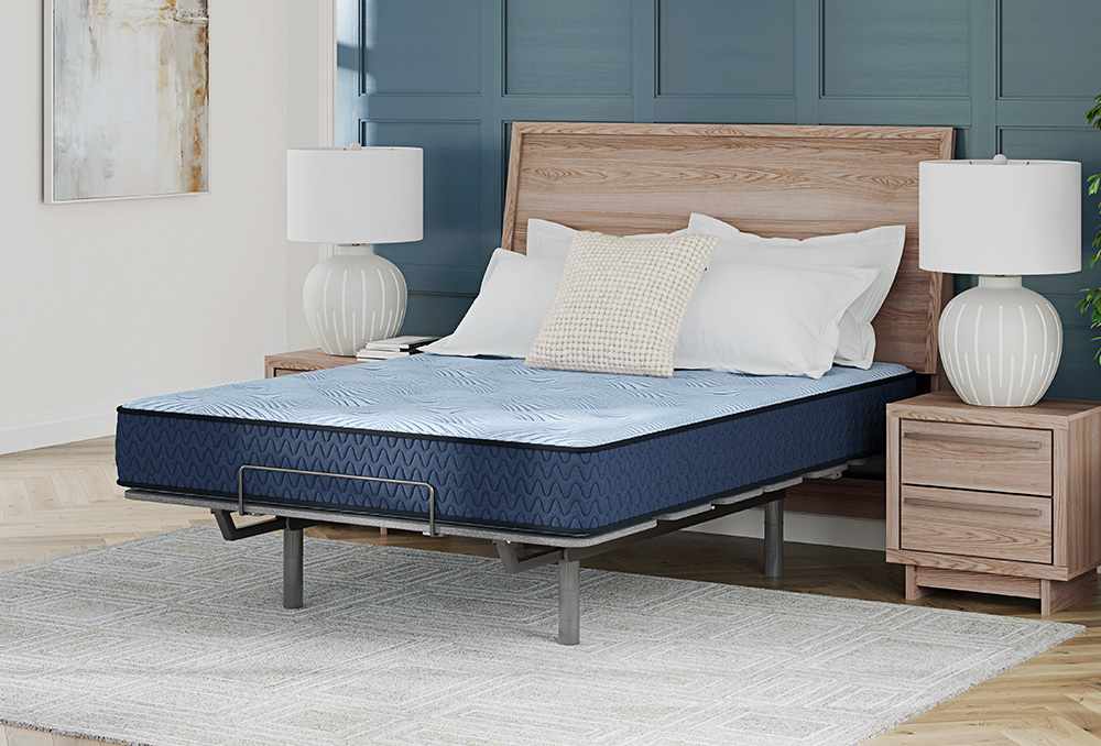 Sierra Sleep® By Ashley® Peak 2.0 Hybrid 10 Medium Tight Top Queen Mattress in a Box