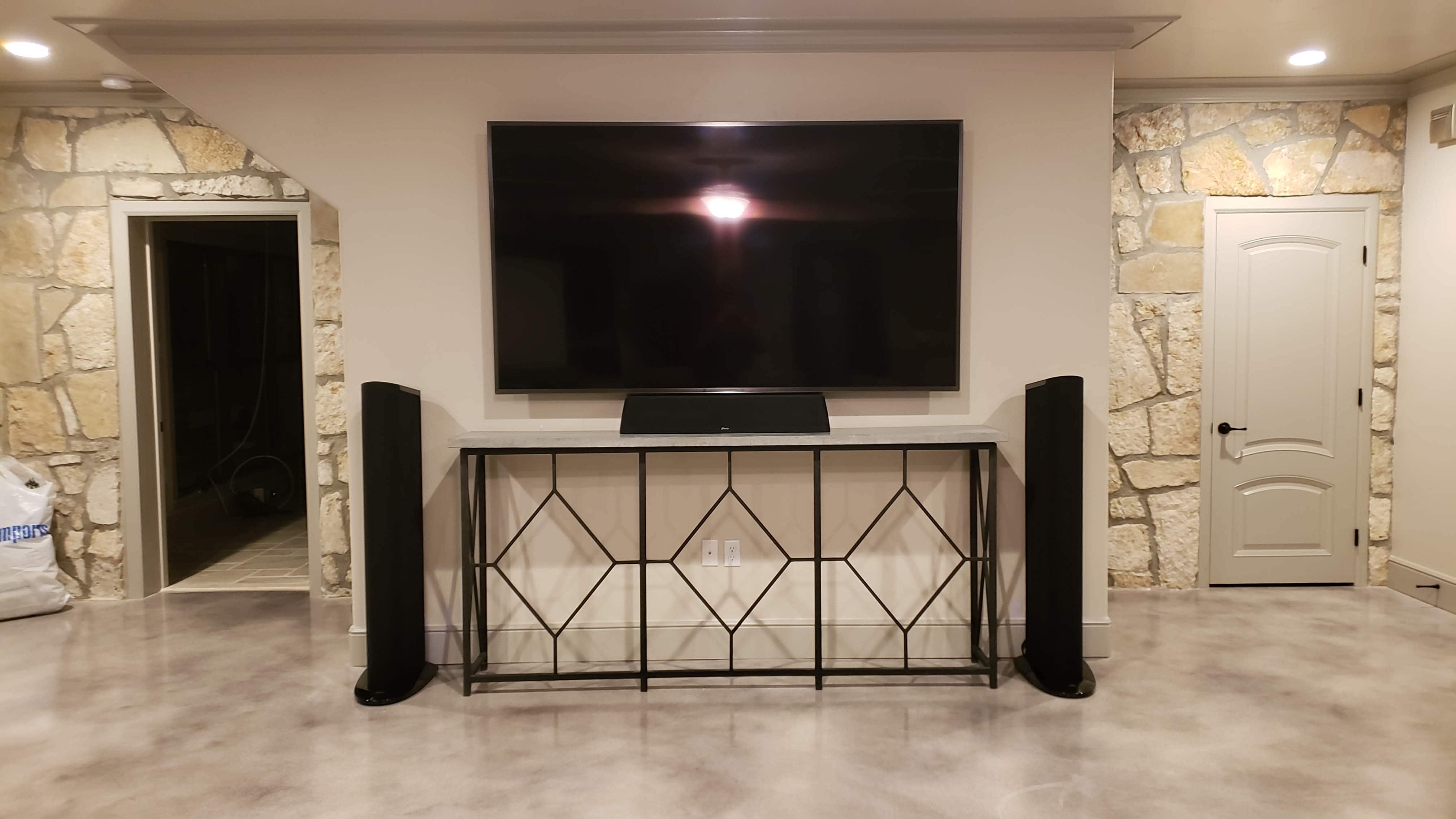 A&B TV gallery image