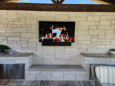Outdoor AV Photo