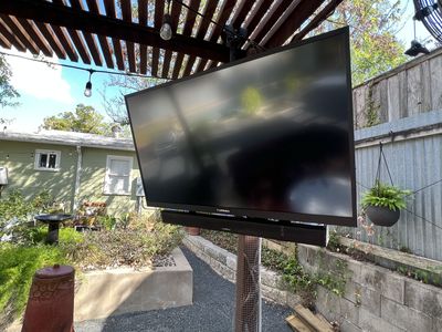Outdoor AV Photo