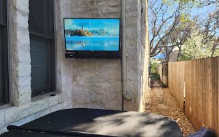 Outdoor AV Photo