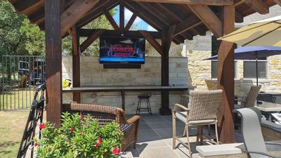 Outdoor AV Photo