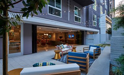 Stoa - Los Angeles