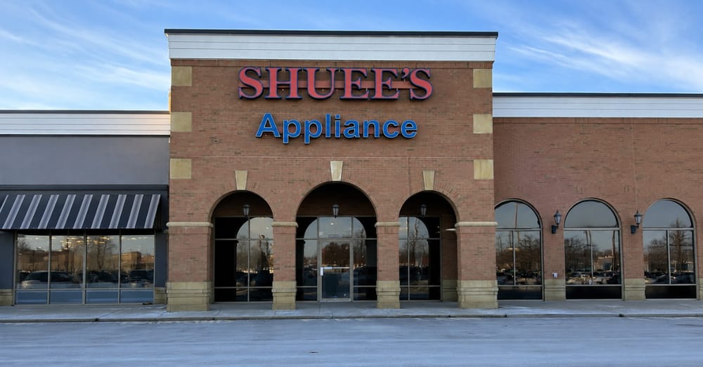 Front view of Shuee’s storefront