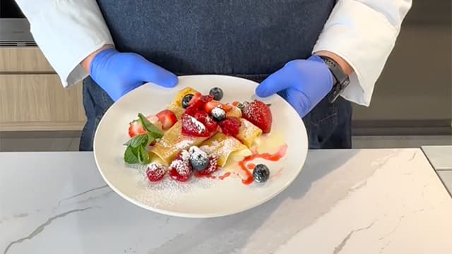 Berry Mascarpone Crêpes