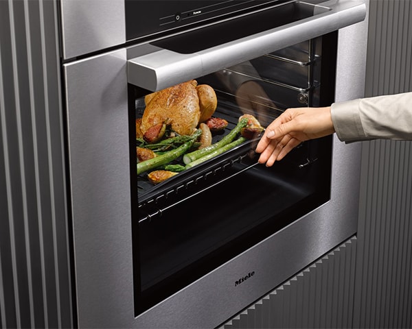 Gaggenau vs. Miele Wall Ovens