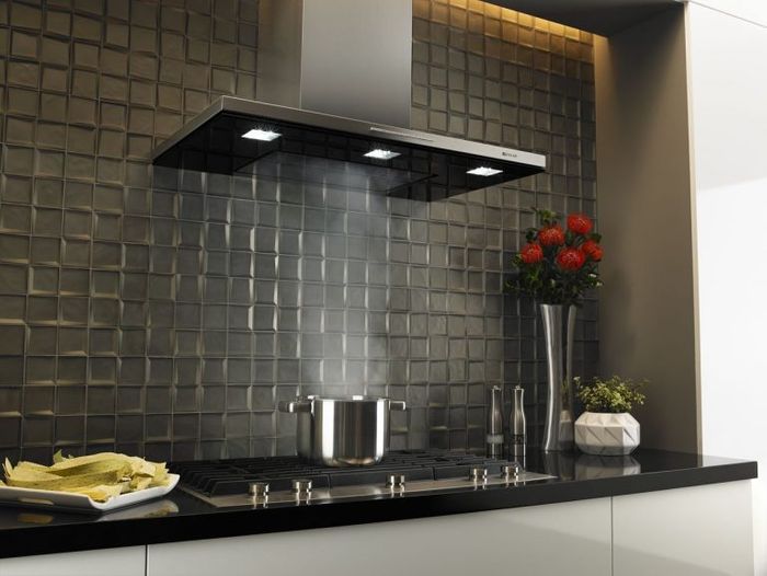 Low_Profile_Canopy_Wall_Hood_JXW8736DS-768x577.jpeg?w=700