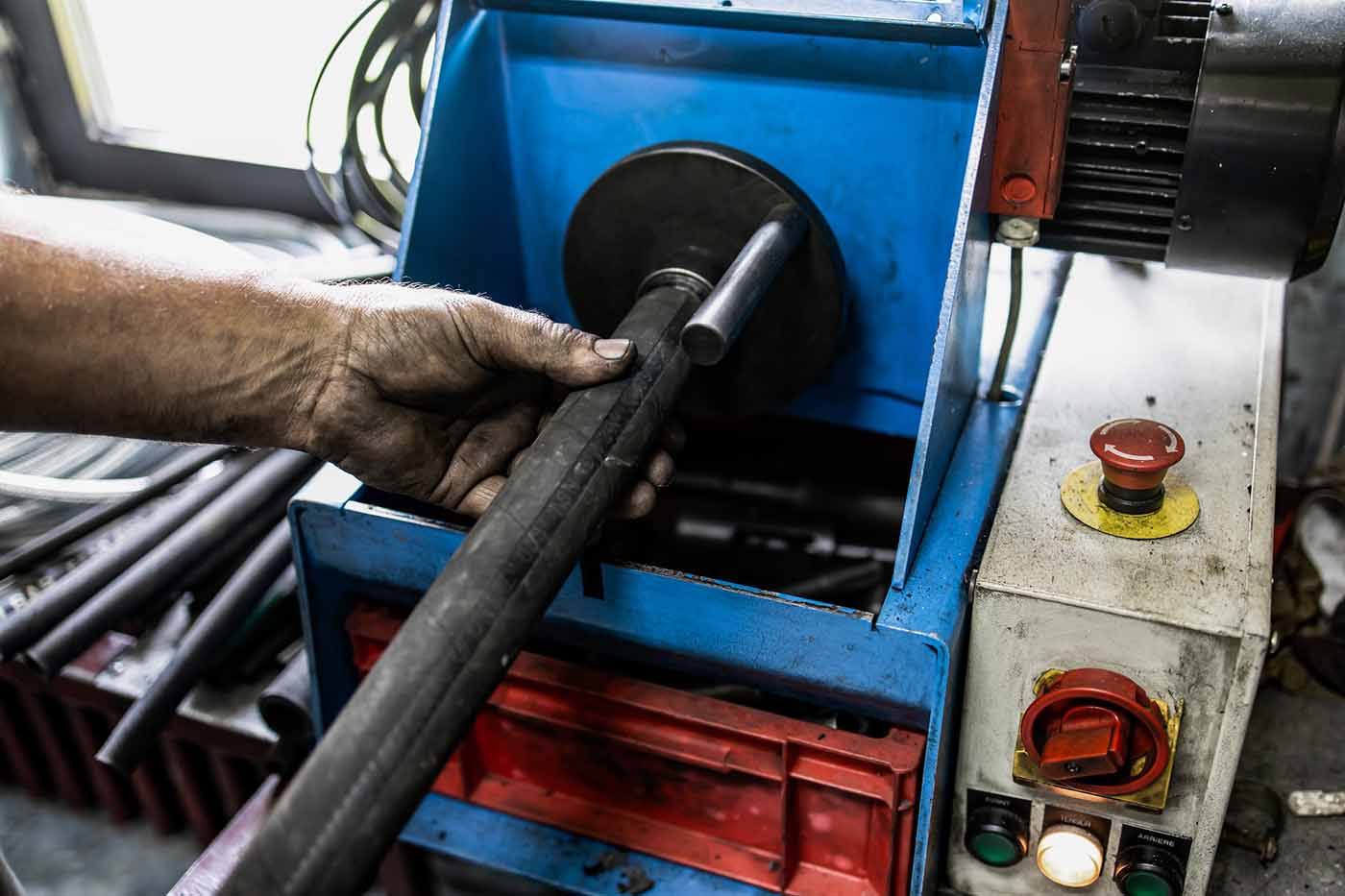Hydraulic Hose Cutting