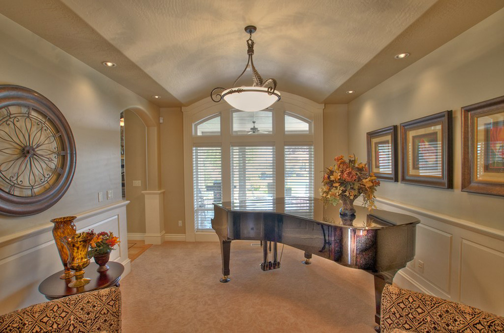 Upscale Memphis Town-Home