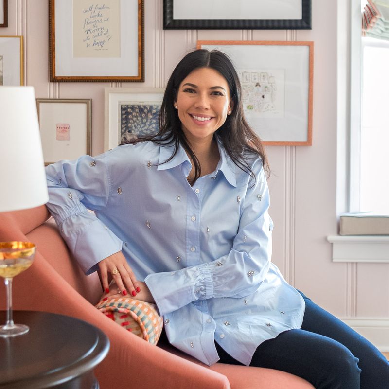 Alexandra Davin Headshot