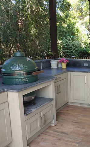 Outdoor Accent