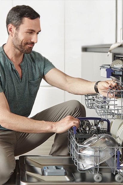 kitchen showcasing dishwasher