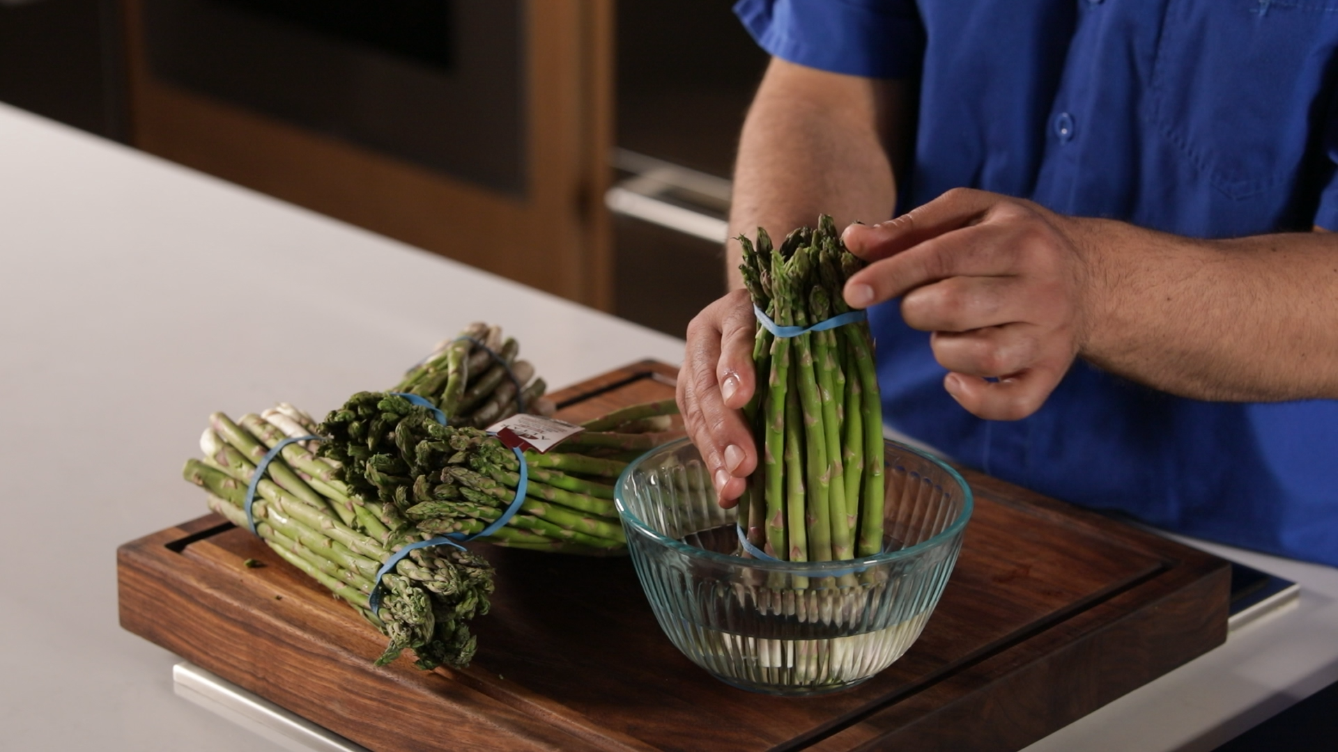How To Cut and Preserve Asparagus