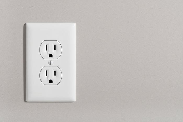 Learn the Difference Between 3 and 4 Slot Dryer Outlets